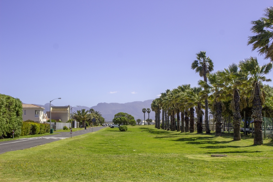 3 Bedroom Property for Sale in Lakeside Western Cape